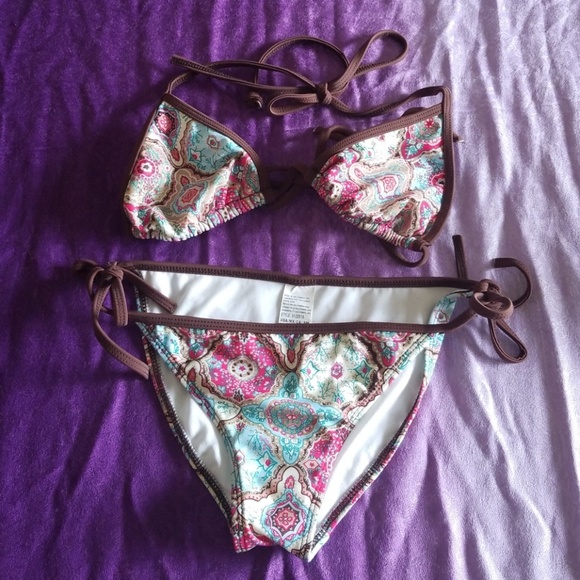 Guess Bohemian Print Bikini - Picture 1 of 5